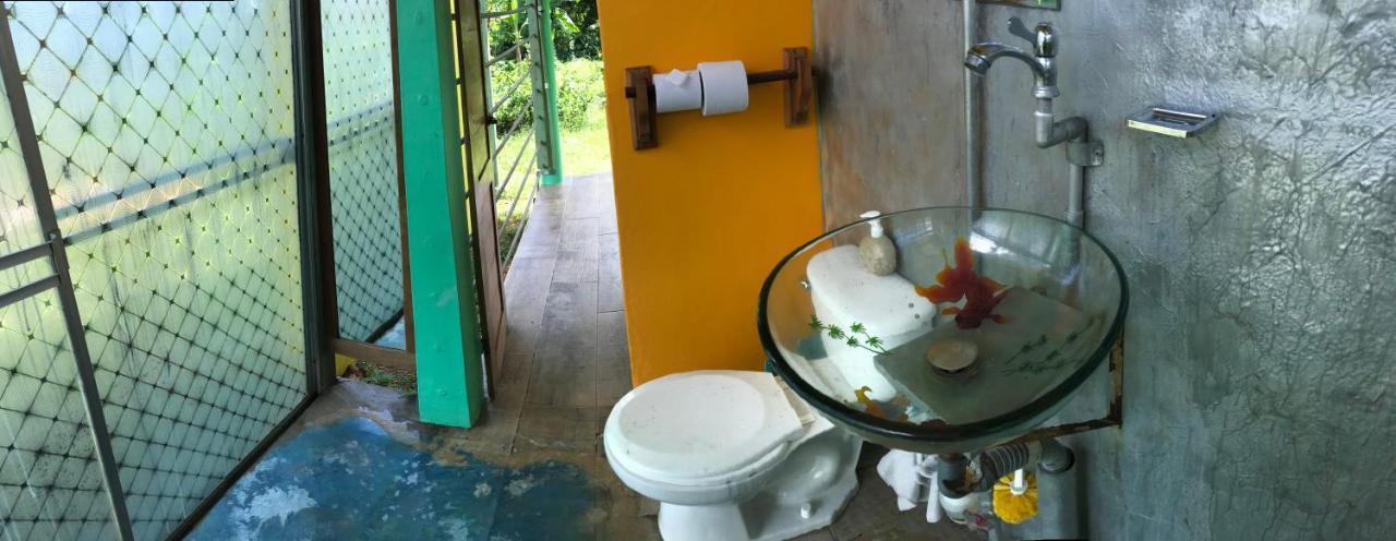 La Casa Naranja Hotel Brig Bay Ngoại thất bức ảnh